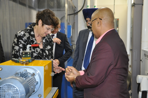 Prof. Amar Mohanty giving a tour of the BDDC to delegation from the Canadian Food Inspection Agency (CFIA)